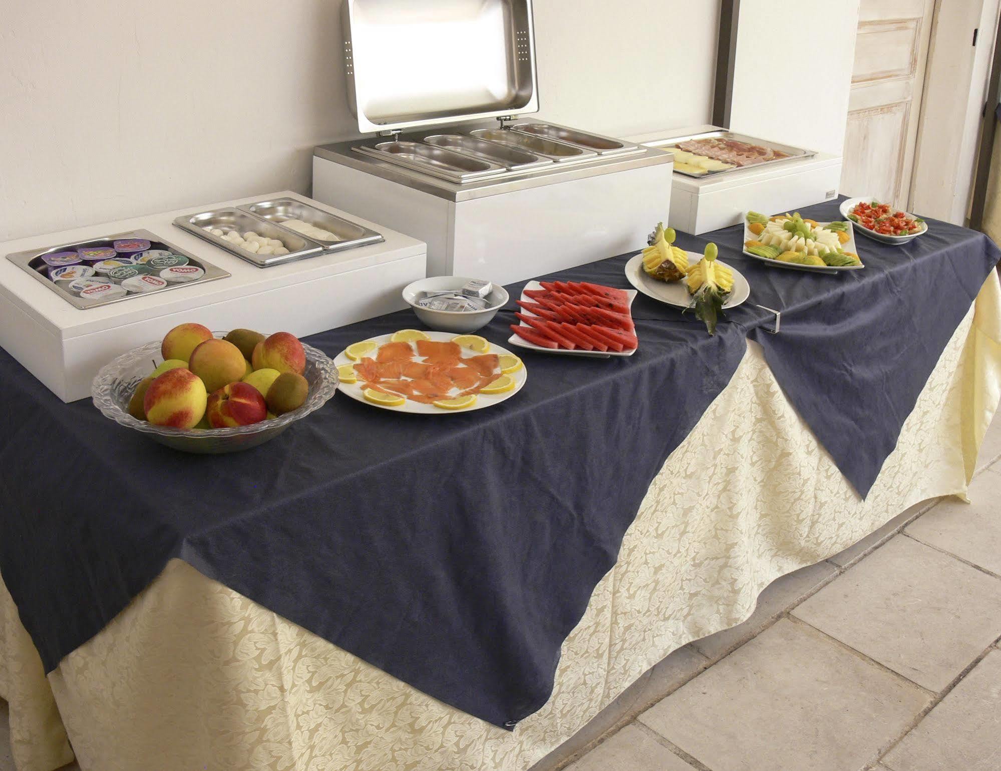 Relais Carlo V - Palazzo Storico Bed & Breakfast Gallipoli Dış mekan fotoğraf